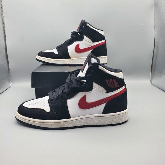 Air Jordan 1 Retro High 5Y Black White Red | Very Good Condition W/ Box - Picture 2 of 7